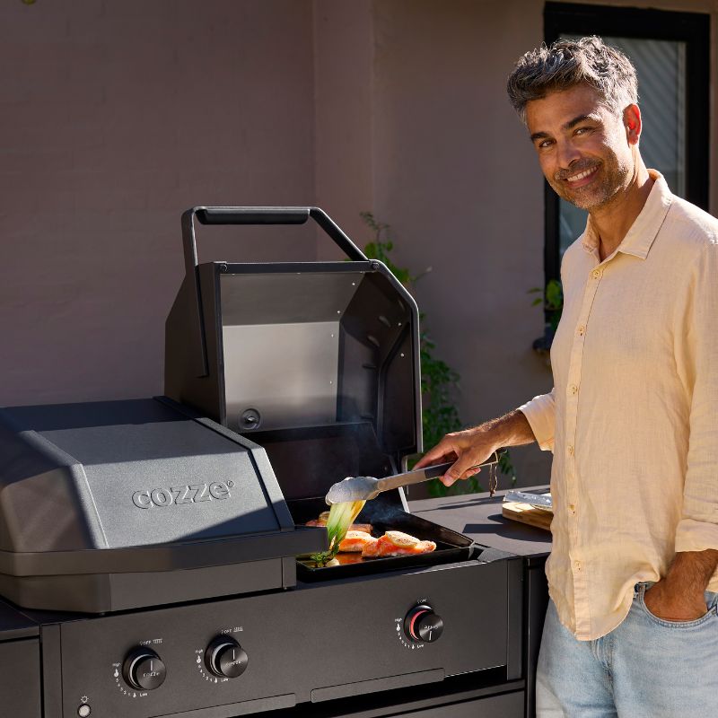 Cozze Quattro 900 Gas Grill