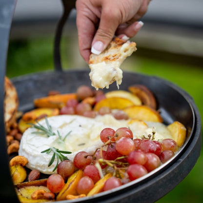 Firepits UK Flat Bottomed Hanging Skillet Pan