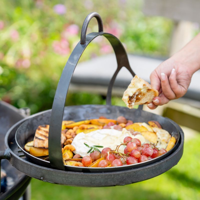 Firepits UK Flat Bottomed Hanging Skillet Pan