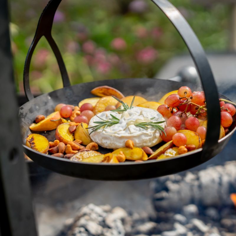Firepits UK Flat Bottomed Hanging Skillet Pan